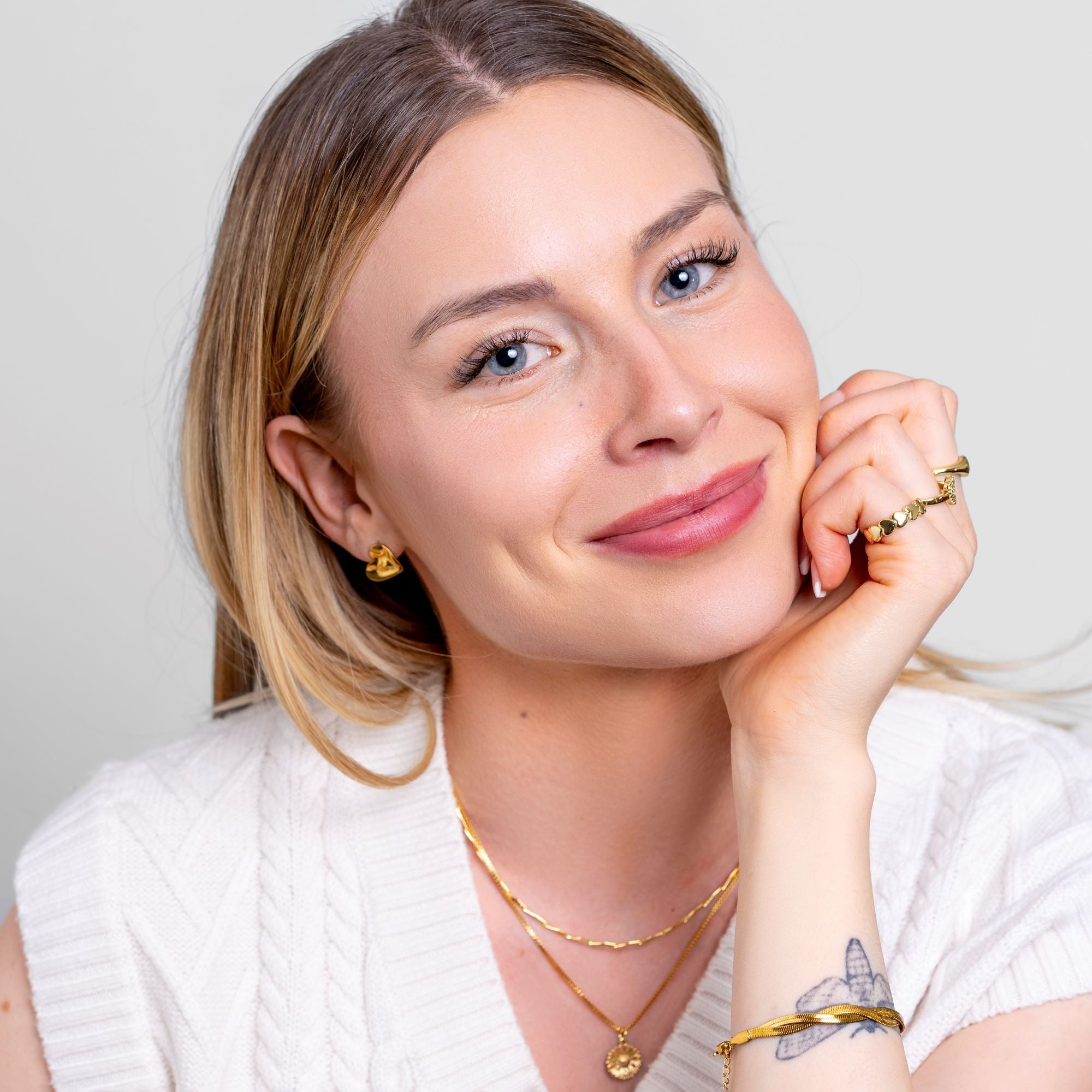 How to Create a Timeless Capsule Jewelry Collection That Goes with Everything