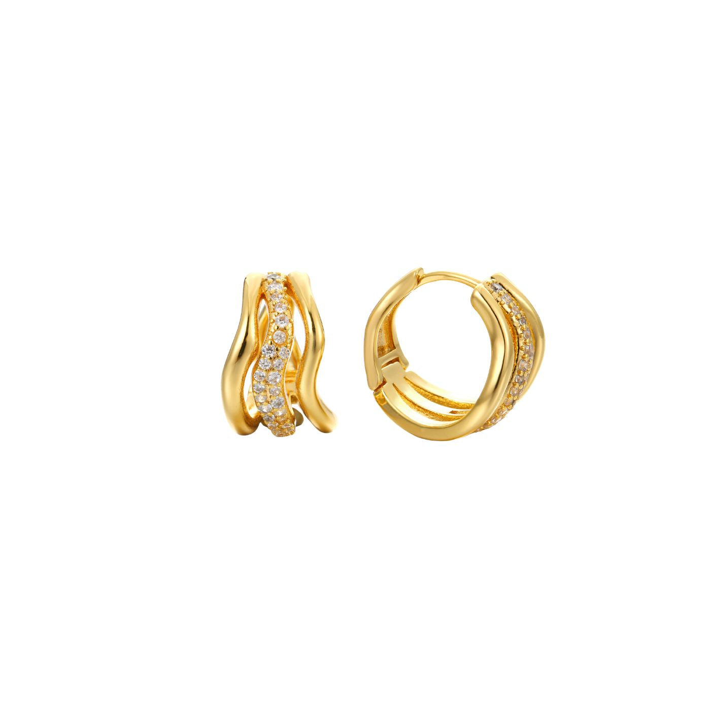 Chunky gold huggie hoop earrings with three wavy bands and a pavé cubic zirconia centre, hinged closure, in 18k gold plating.